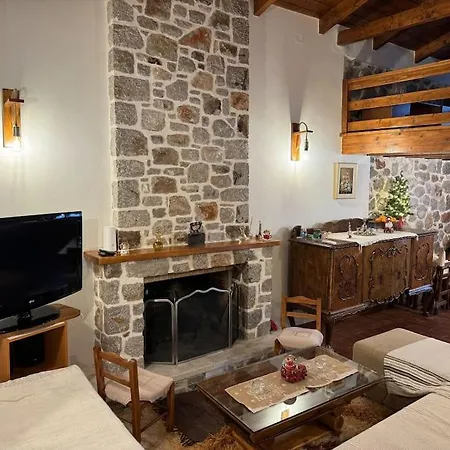 Cheerful 3 Bedroom Cottage With Indoor Fireplace Pelei Exterior photo