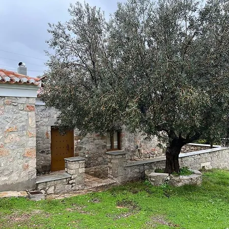 Cheerful 3 Bedroom Cottage With Indoor Fireplace Pelei Exterior photo