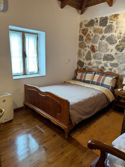 Cheerful 3 Bedroom With Indoor Fireplace *