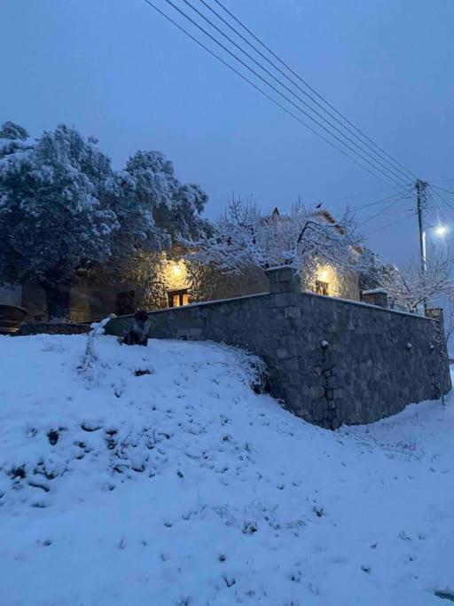 Cheerful 3 Bedroom With Indoor Fireplace Holiday home Pelei