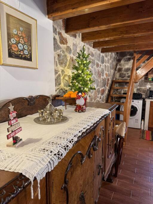 Cheerful 3 Bedroom With Indoor Fireplace * Pelei