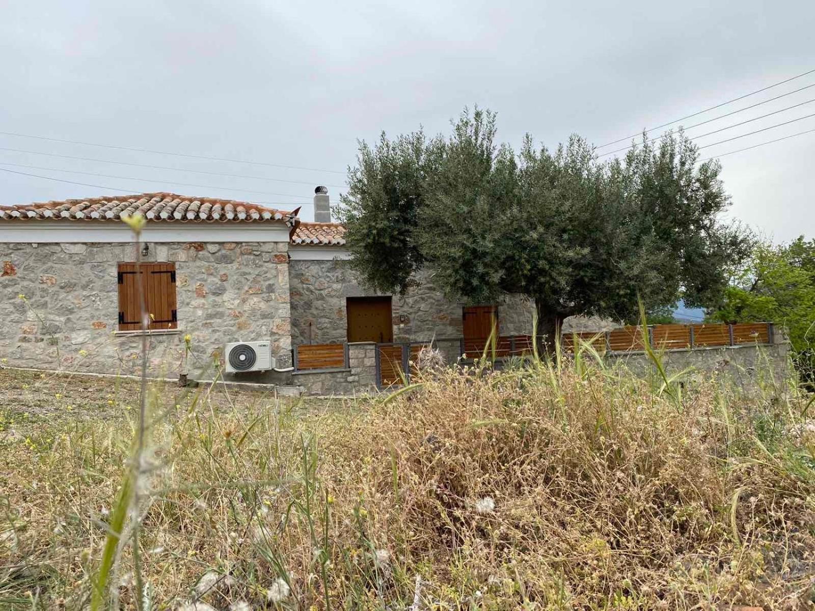 Cheerful 3 Bedroom With Indoor Fireplace Pelei